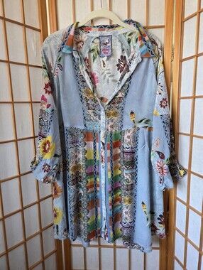 NEW WOMENS JONNY WAS FLORAL 100% SILK 3/4 SLEEVES BUTTONS DOWN TUNIC BLOUSE MED